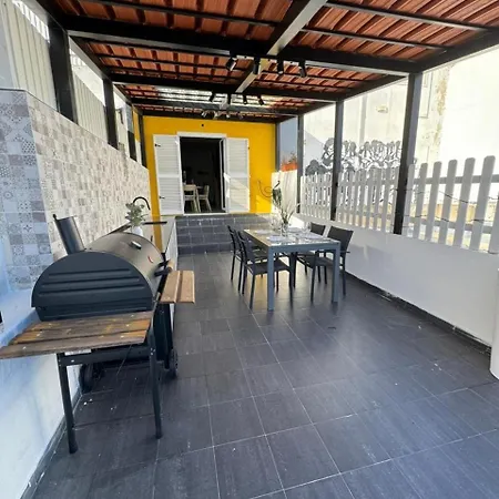 別荘 Moradia Aconchegante ポーヴォア・デ・サンタ・イリア