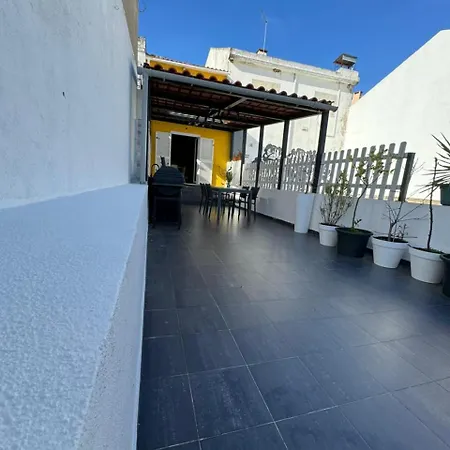 Moradia Aconchegante 別荘 ポーヴォア・デ・サンタ・イリア